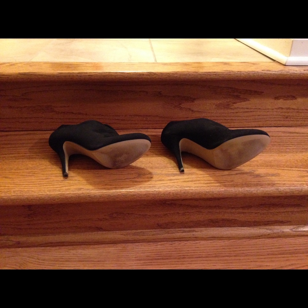heeled bootie - Picture 2 of 3